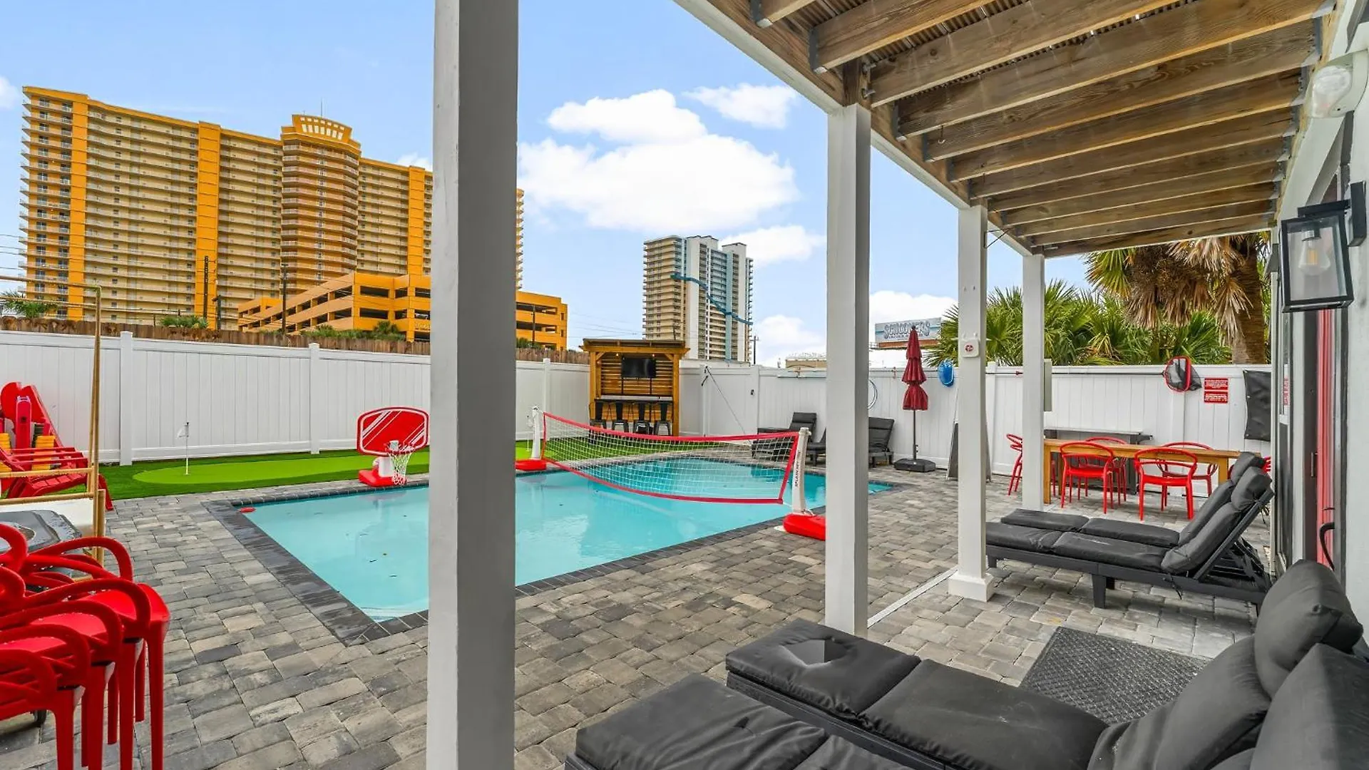 Juicy Vibes Pool Golf Grill Bar Games Near Beach Panama City Beach