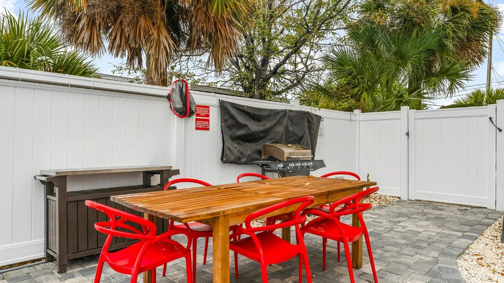 Juicy Vibes Pool Golf Grill Bar Games Near Beach Panama City Beach Apartment